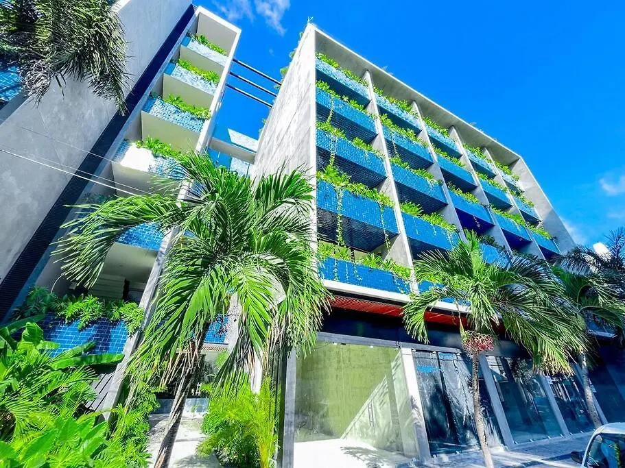New! Luxury Top Floor Condo-Steps To 5Th-Fast Wifi Playa del Carmen