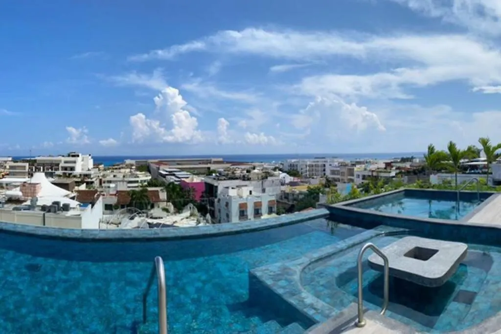 New! Luxury Top Floor Condo-Steps To 5Th-Fast Wifi Playa del Carmen