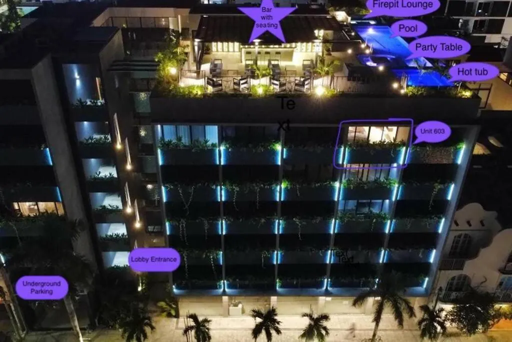 Apartment New! Luxury Top Floor Condo-Steps To 5Th-Fast Wifi Playa del Carmen